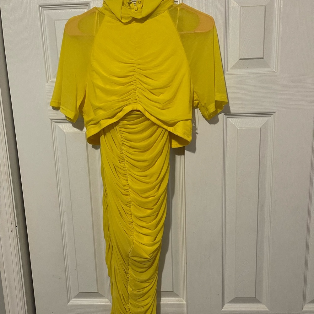Two piece yellow ruched set